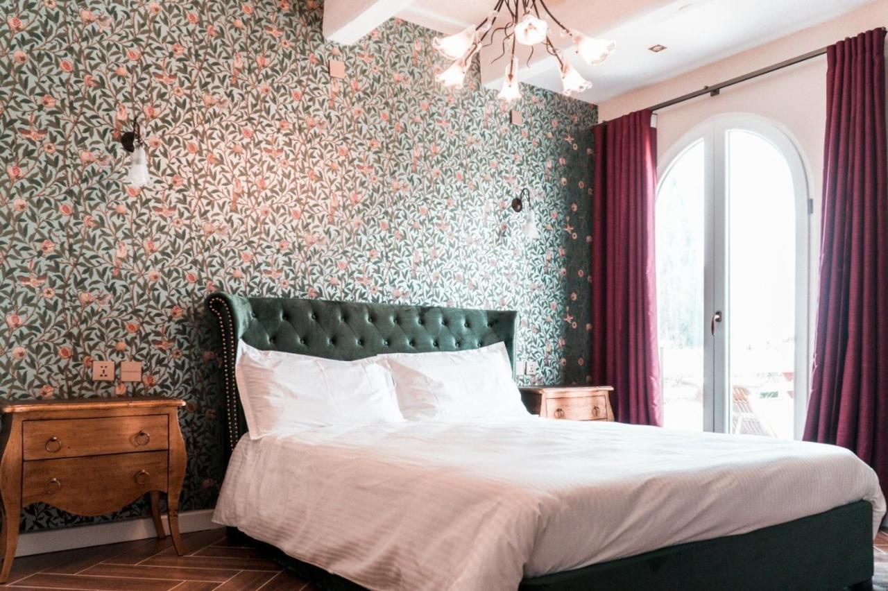 The Red Farm Relais & Spa Iklin 外观 照片