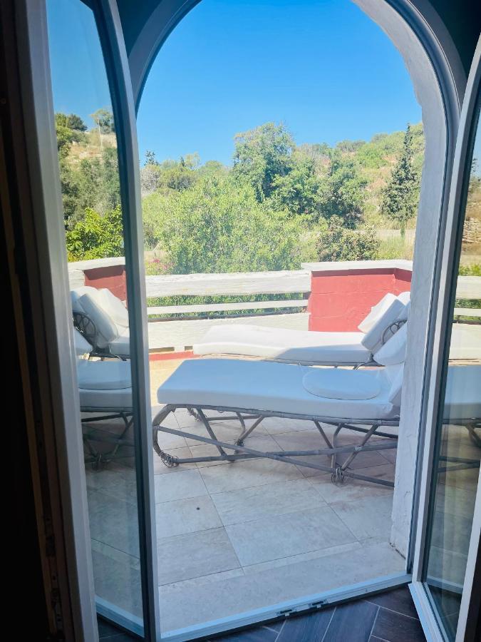 The Red Farm Relais & Spa Iklin 外观 照片