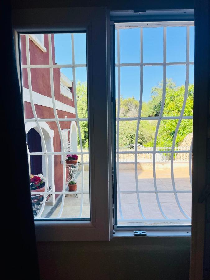 The Red Farm Relais & Spa Iklin 外观 照片