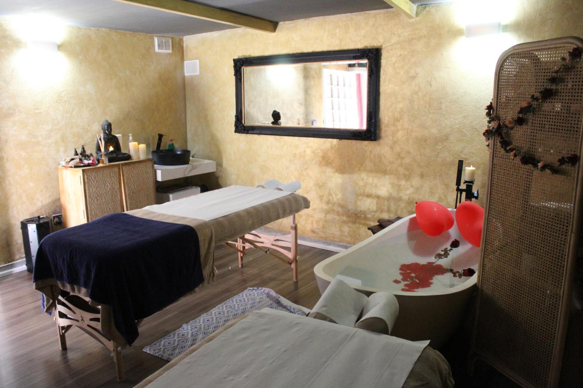 The Red Farm Relais & Spa Iklin 外观 照片