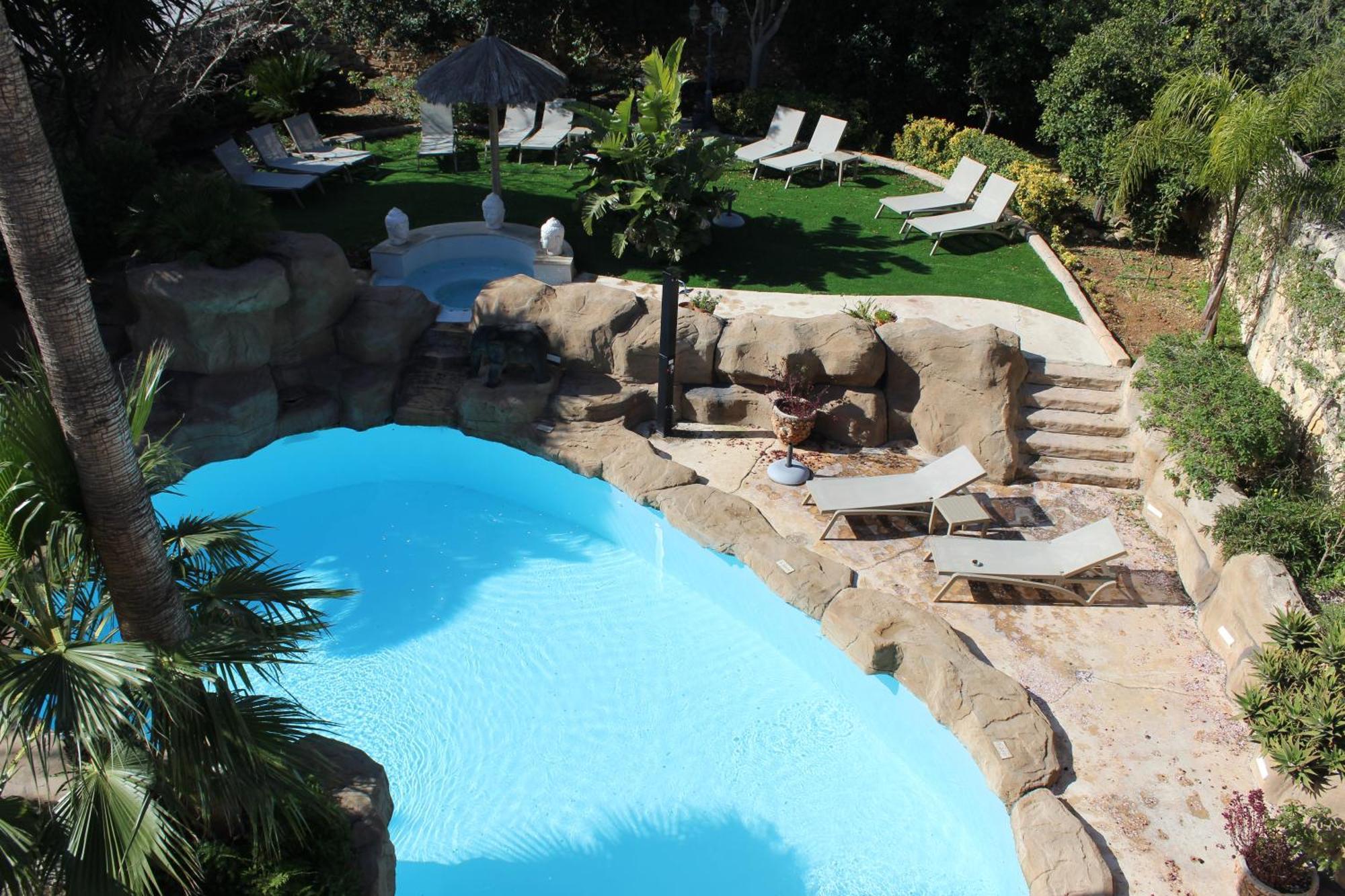 The Red Farm Relais & Spa Iklin 外观 照片