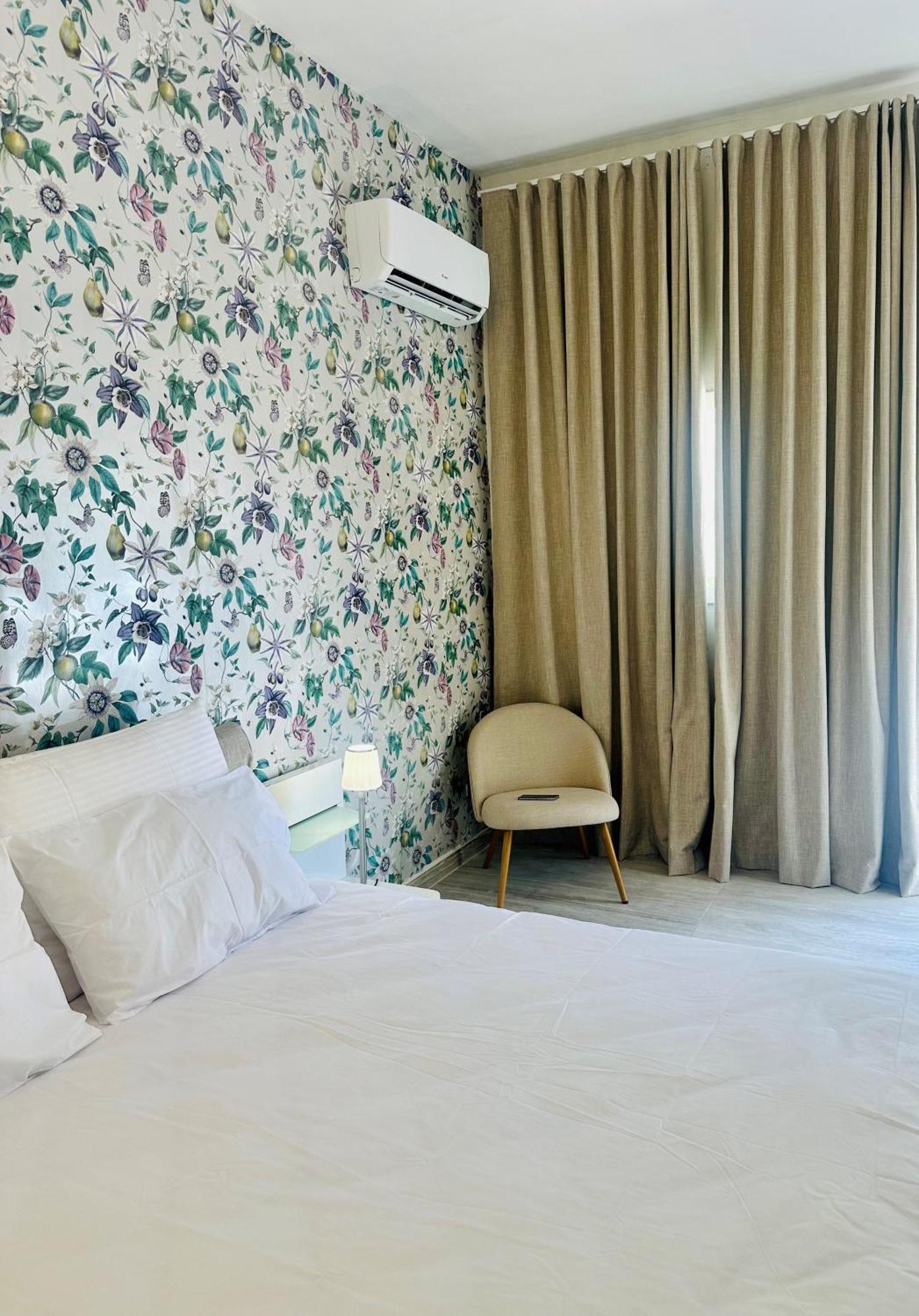 The Red Farm Relais & Spa Iklin 外观 照片